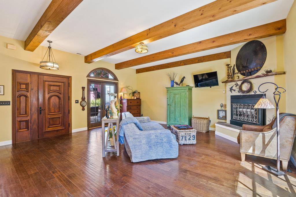 Santa Cruz, CA 95062,4188 Court DR