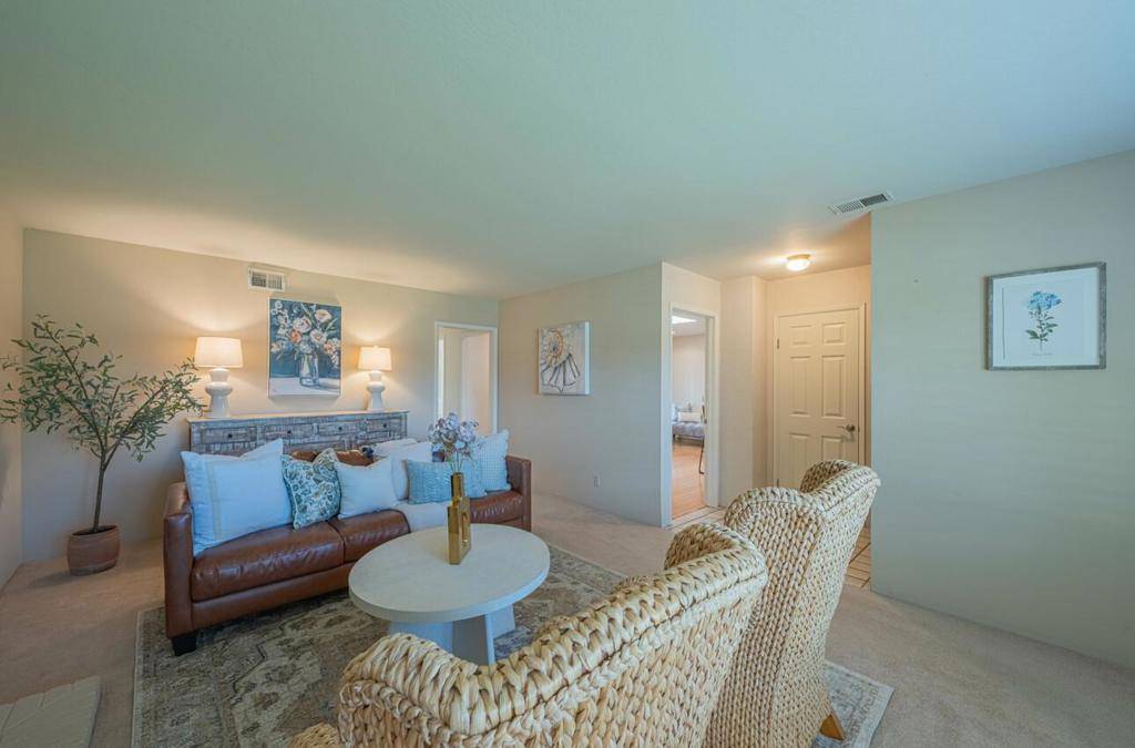 Salinas, CA 93901,16 Del Rey CIR