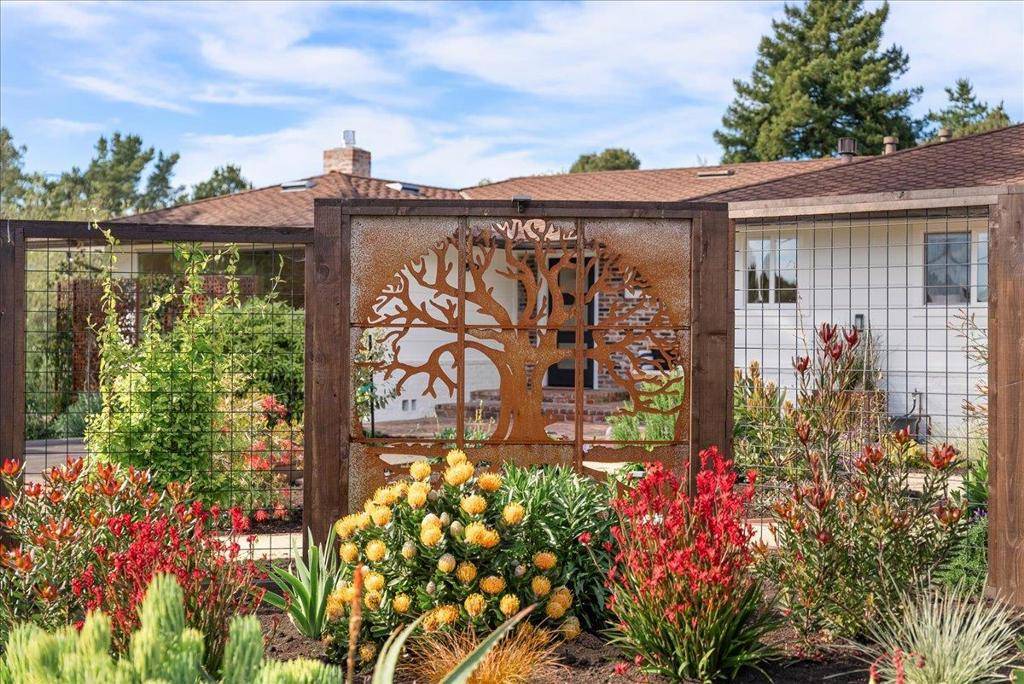 Aptos, CA 95003,3400 Haas DR