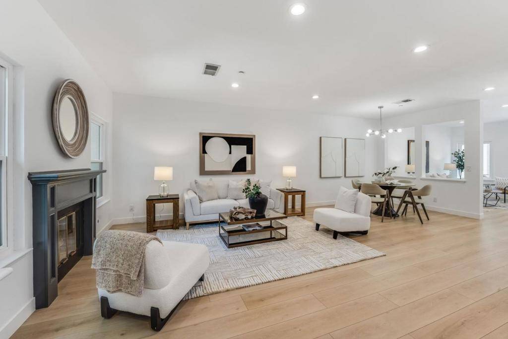 Sunnyvale, CA 94086,983 La Mesa TER #B