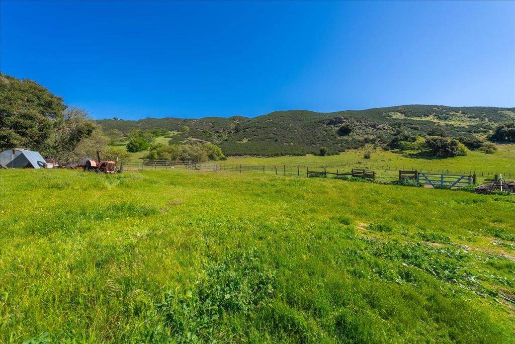 Greenfield, CA 93927,42001 Carmel Valley RD
