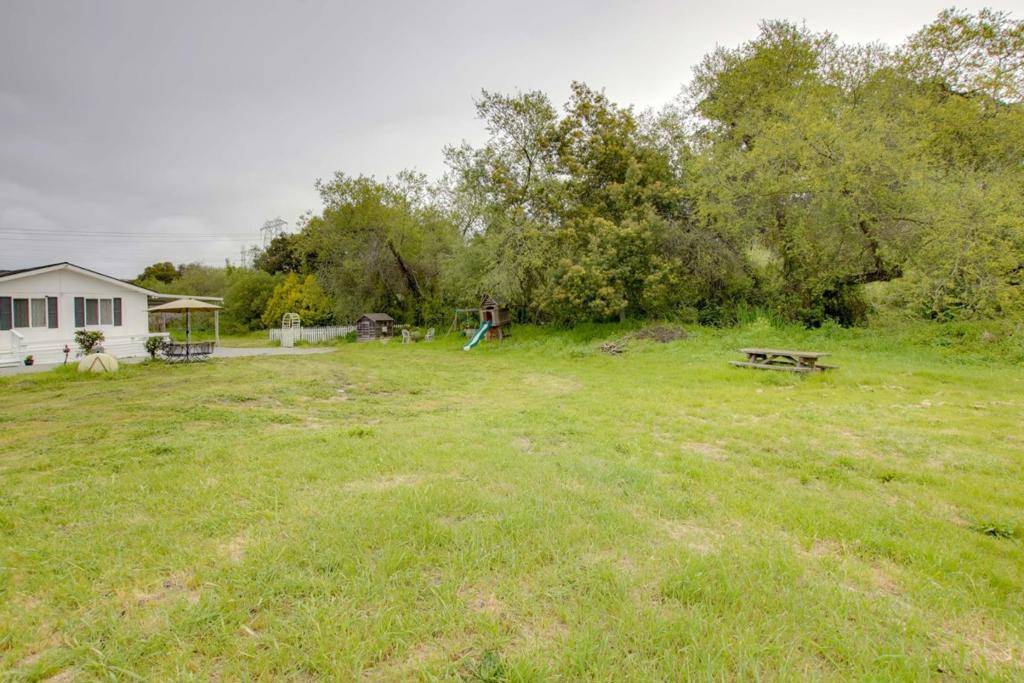 Salinas, CA 93907,9345 Prunedale South RD