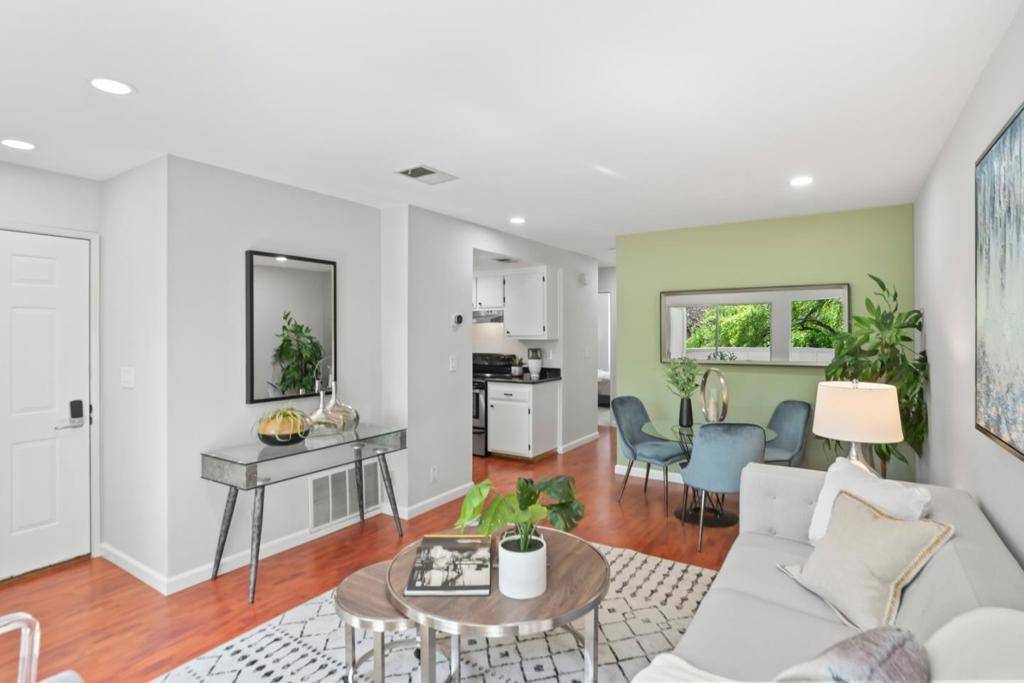 Sunnyvale, CA 94086,891 W California AVE #Y