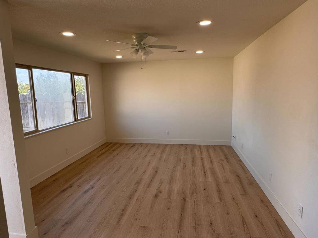 Greenfield, CA 93927,324 Hutchison DR