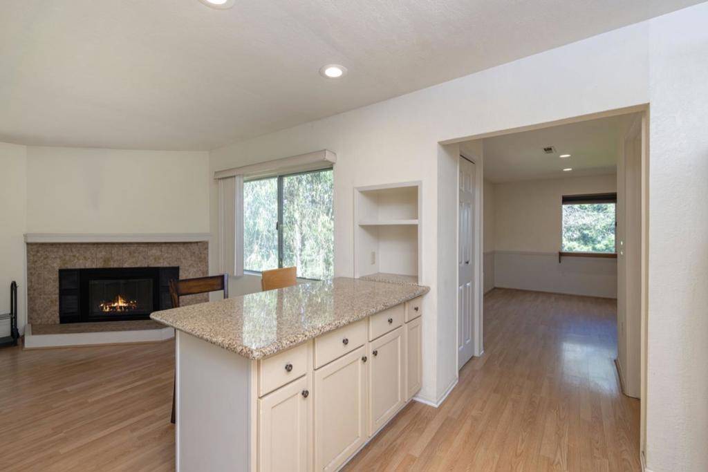 Royal Oaks, CA 95076,14440 Ridgecrest RD