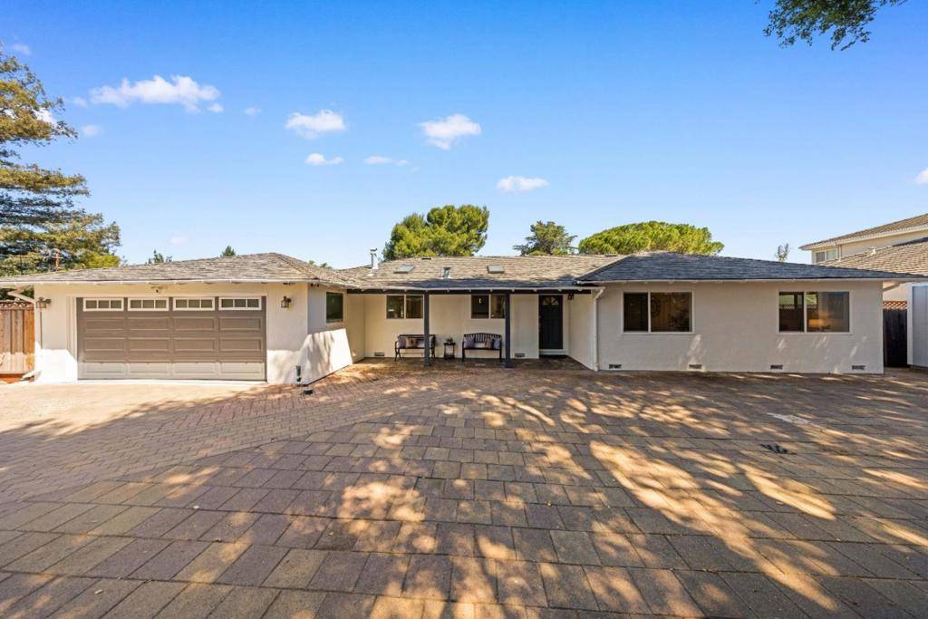 Cupertino, CA 95014,10530 Santa Lucia RD