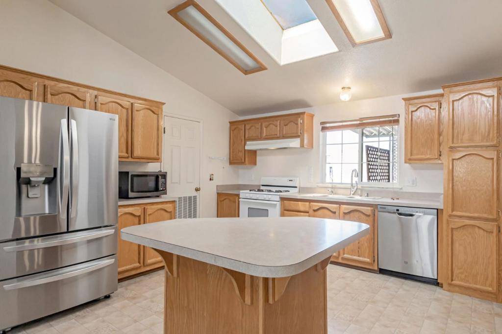 1220 Vienna DR Sunnyvale, CA 94089