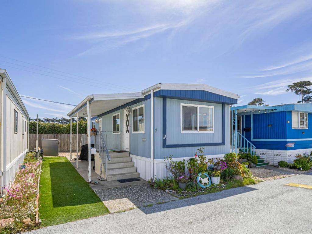 Marina, CA 93933,3128 Crescent