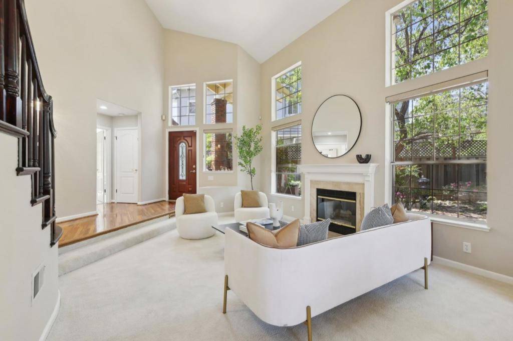 18385 Chelmsford DR Cupertino, CA 95014