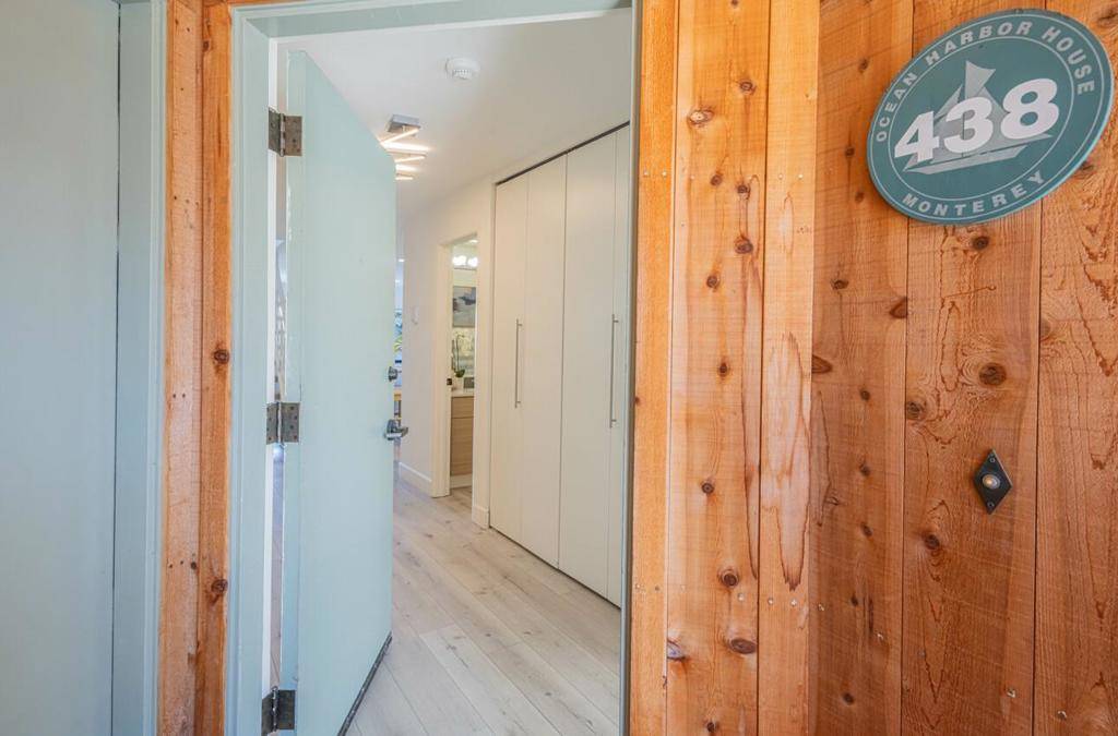 Monterey, CA 93940,125 Surf WAY #438