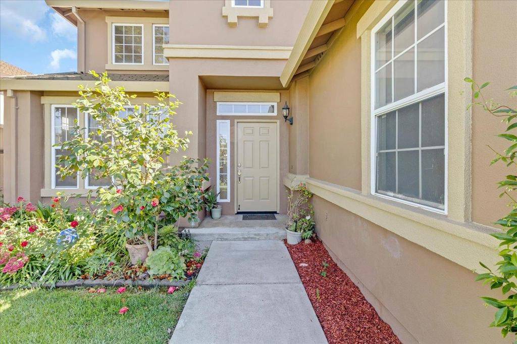 Salinas, CA 93906,1854 Cromwell DR