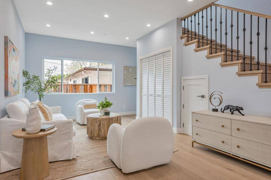 Santa Clara, CA 95051,2514 Parkland CT