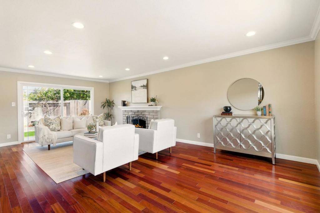 Foster City, CA 94404,1109 Flying Fish ST