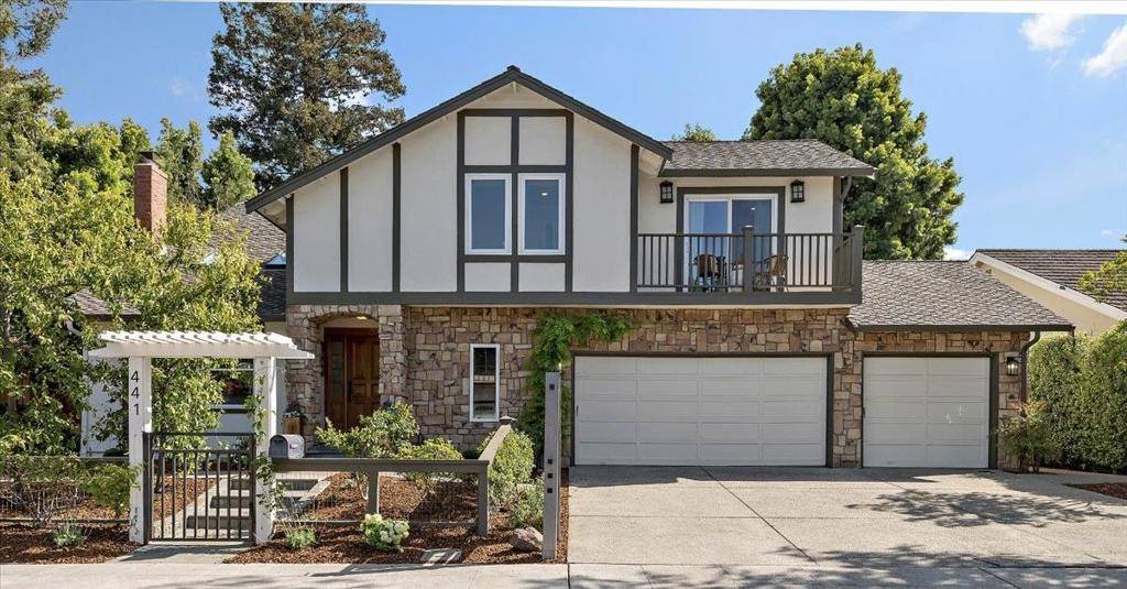 Mountain View, CA 94040,441 Apricot LN