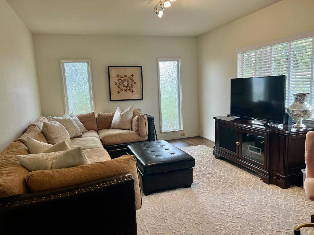 Saratoga, CA 95070,19519 Glen Una DR