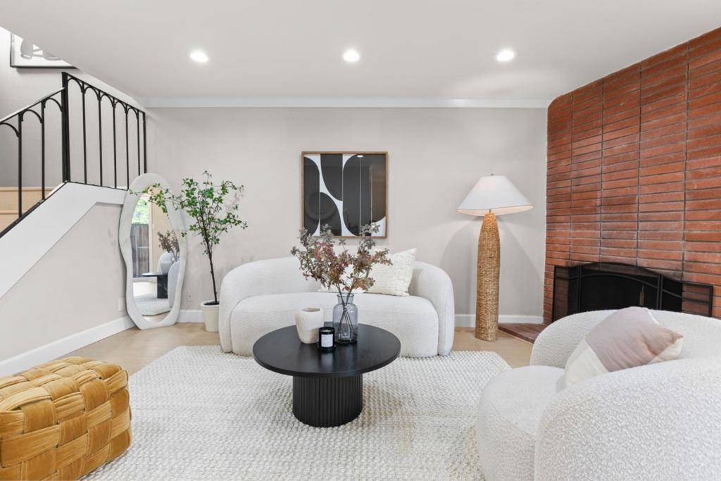 Mountain View, CA 94043,447 Lotus LN