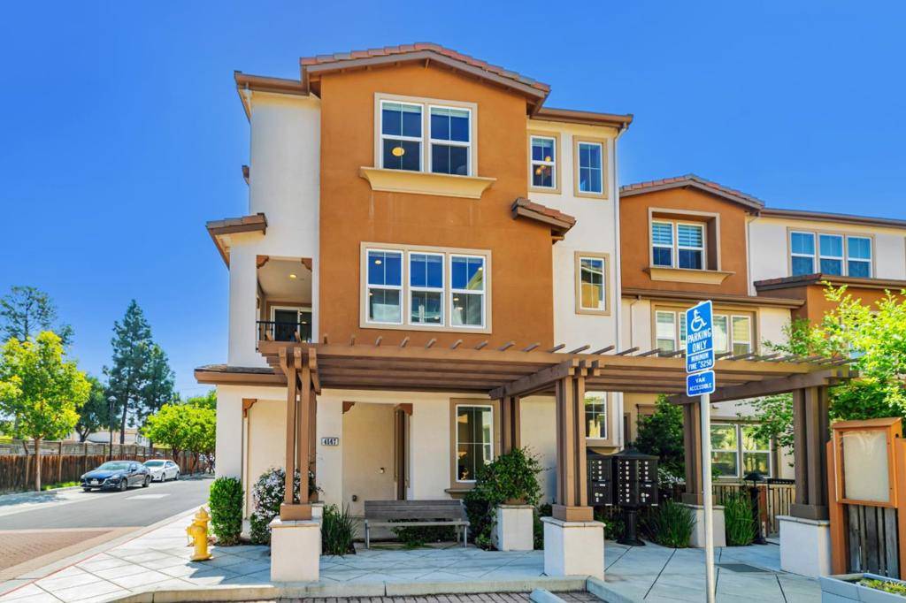 San Jose, CA 95136,4567 Huntington LN