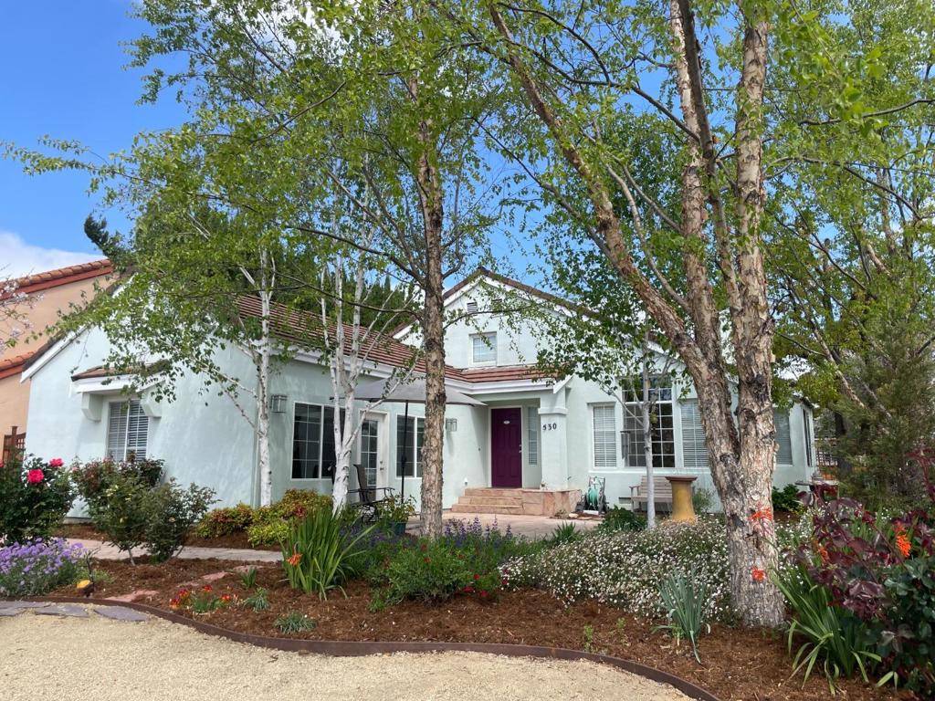 Hollister, CA 95023,530 Chardonnay WAY