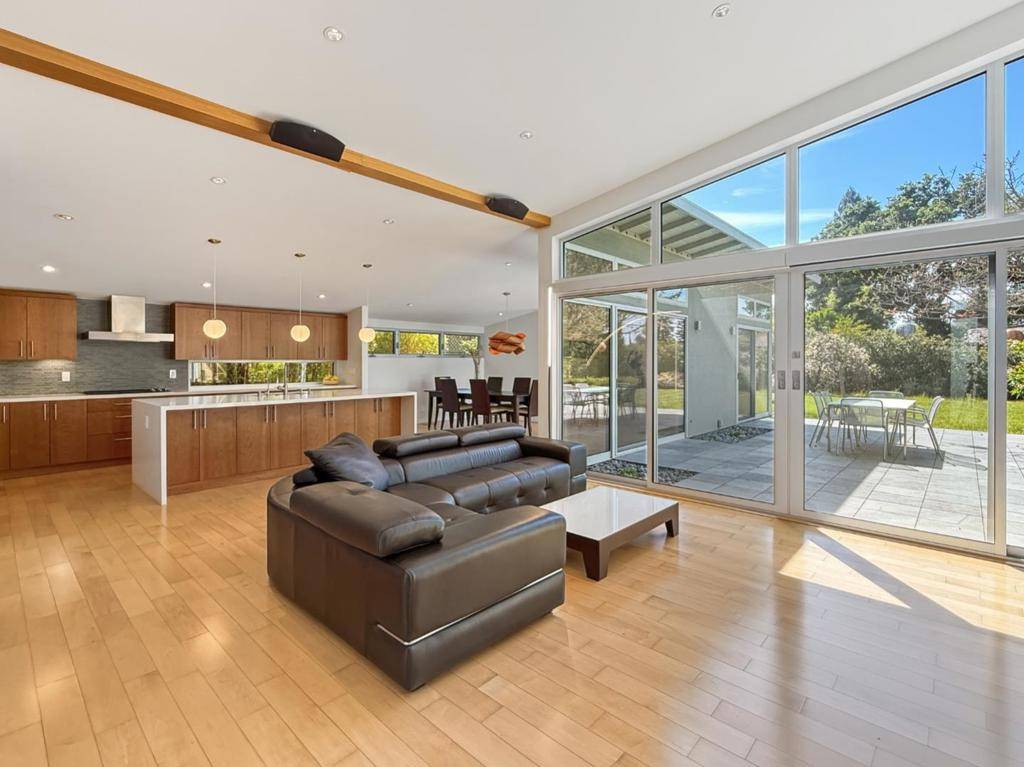 Los Altos, CA 94022,490 Patrick WAY