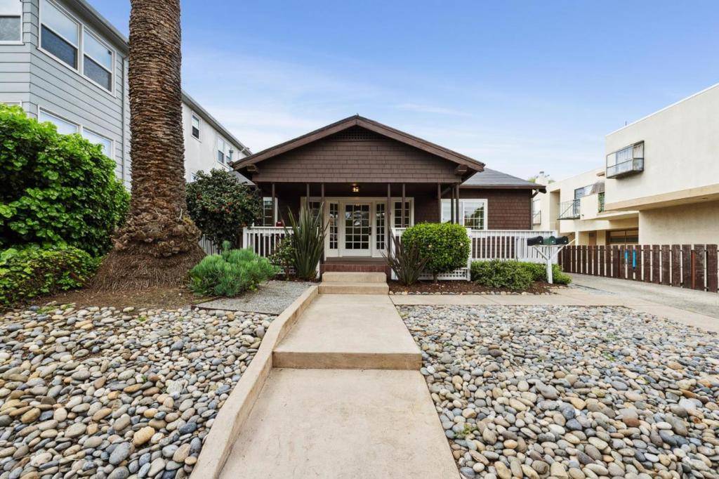 Burlingame, CA 94010,1117 Chula Vista AVE