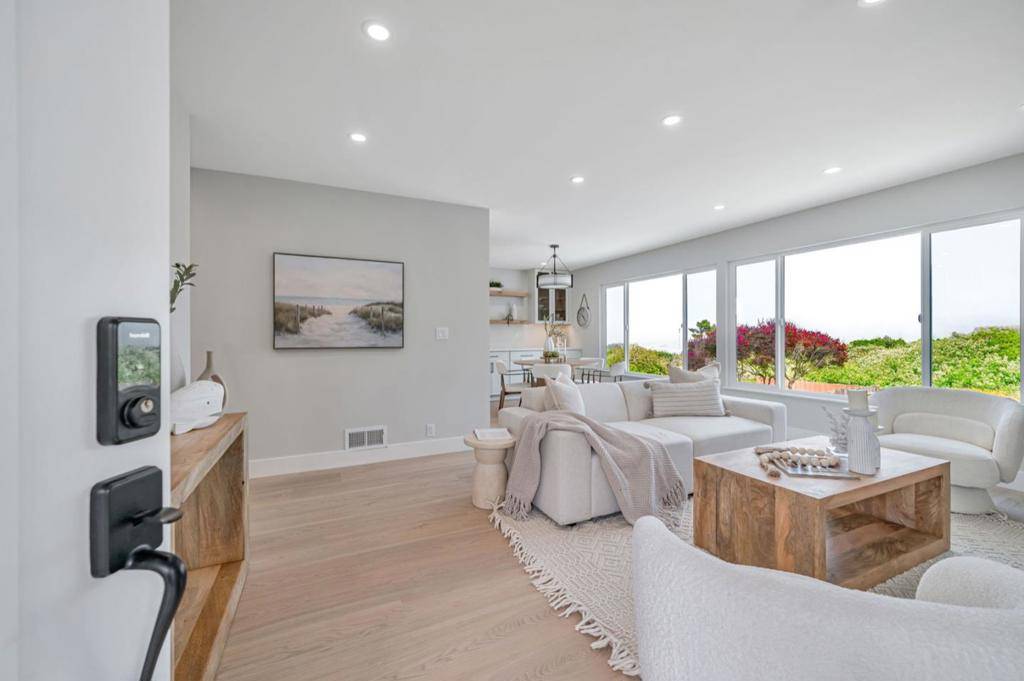 Pacifica, CA 94044,443 Andover DR
