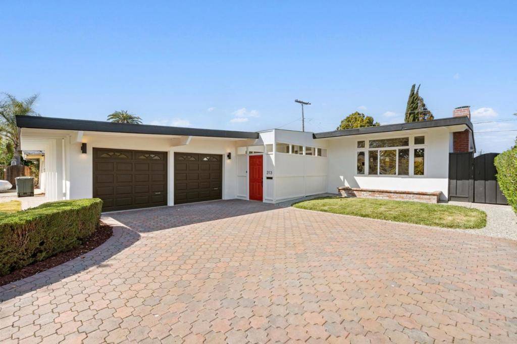 Mountain View, CA 94043,213 Thompson SQ