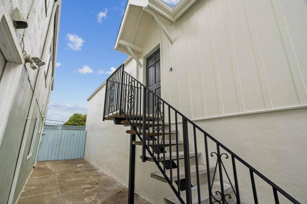 Daly City, CA 94015,227 Del Prado DR