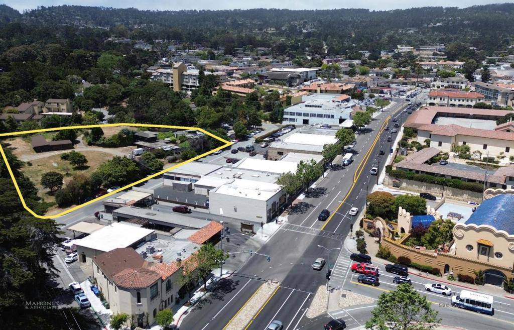 Monterey, CA 93940,590 Perry LN