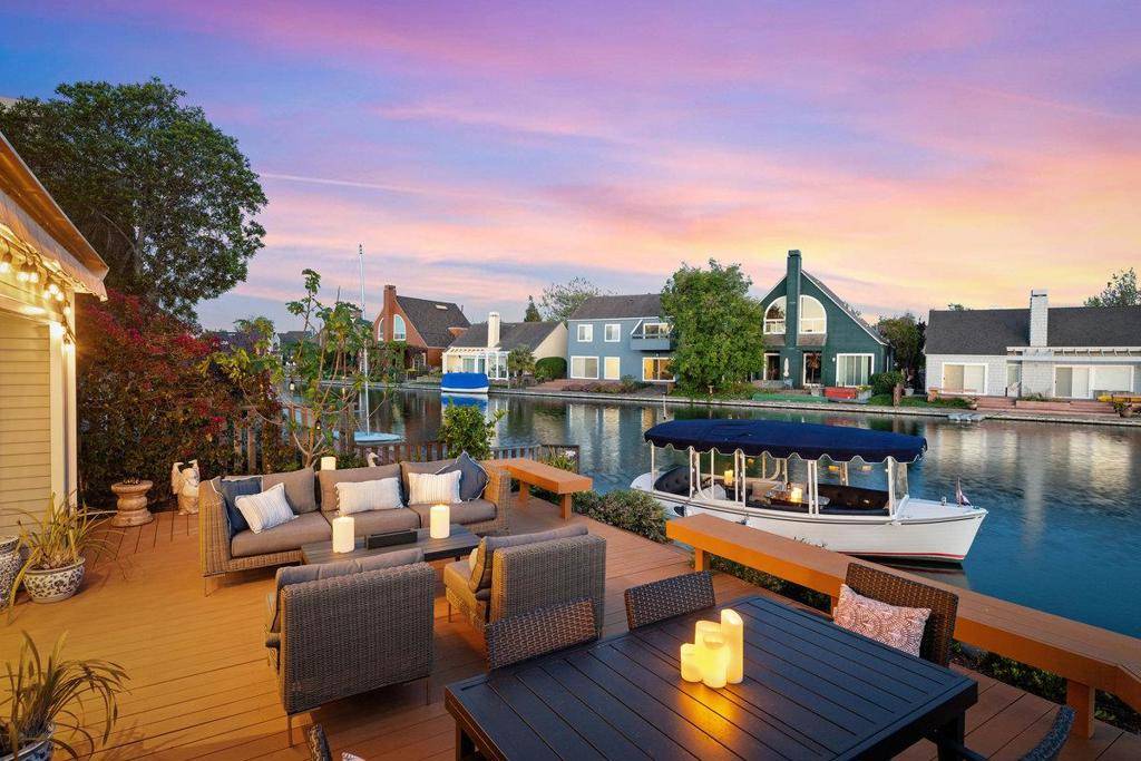 Foster City, CA 94404,602 Mystic LN