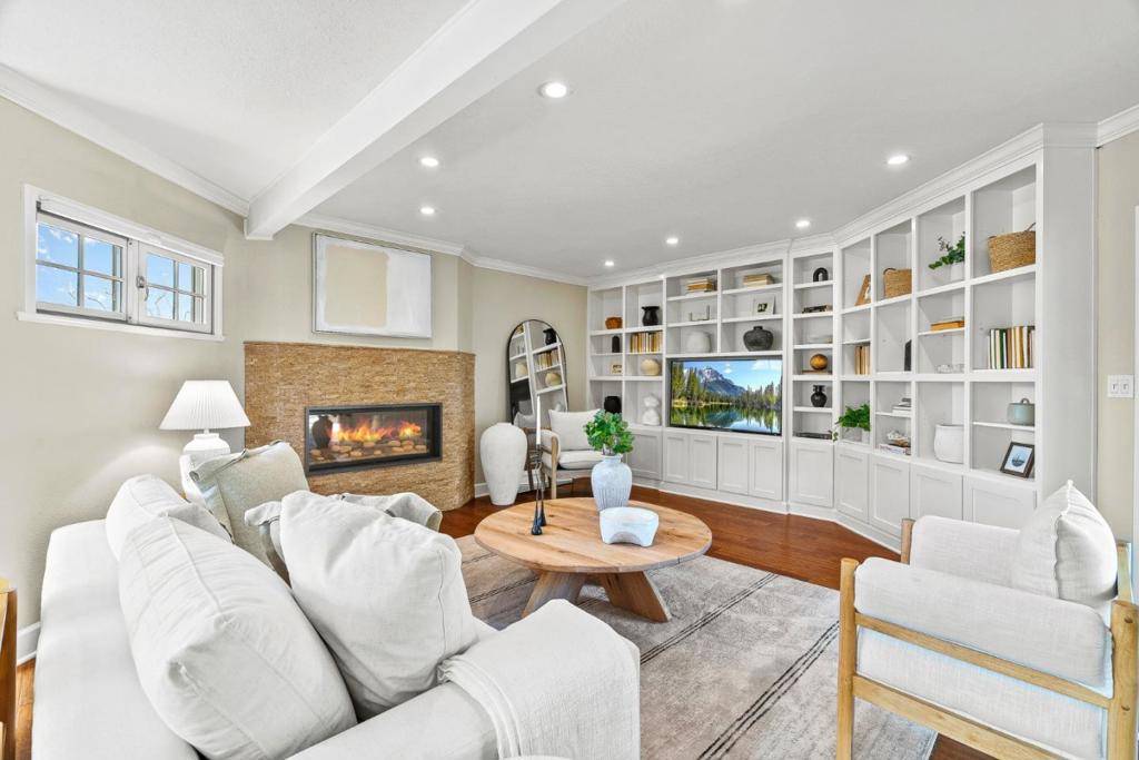 Los Gatos, CA 95032,15976 Linda AVE