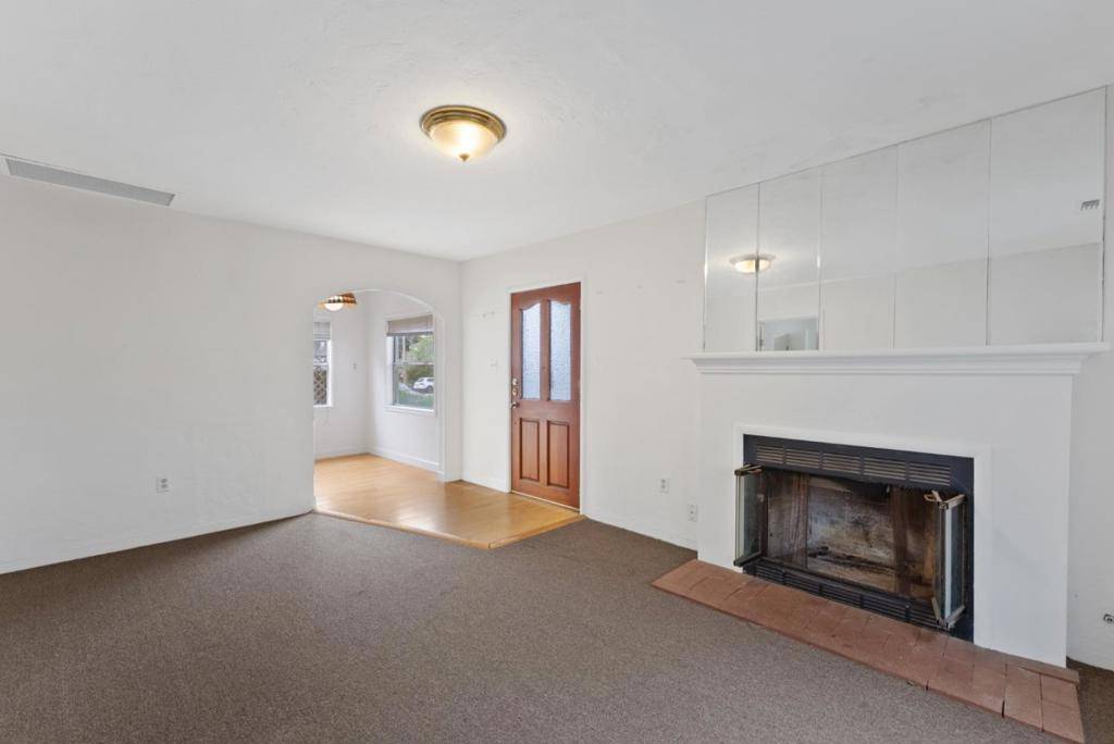Capitola, CA 95010,1760 48th AVE