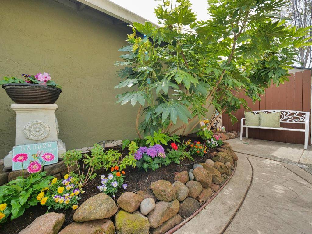 Pleasanton, CA 94588,2248 Oakland AVE