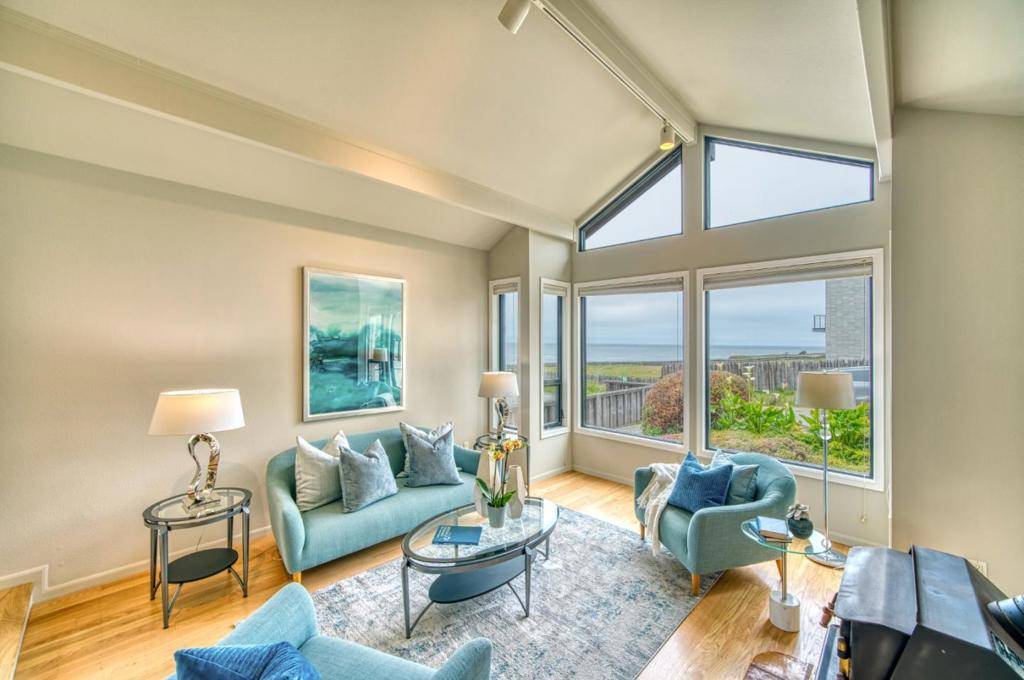 Moss Beach, CA 94038,41 Julianna AVE
