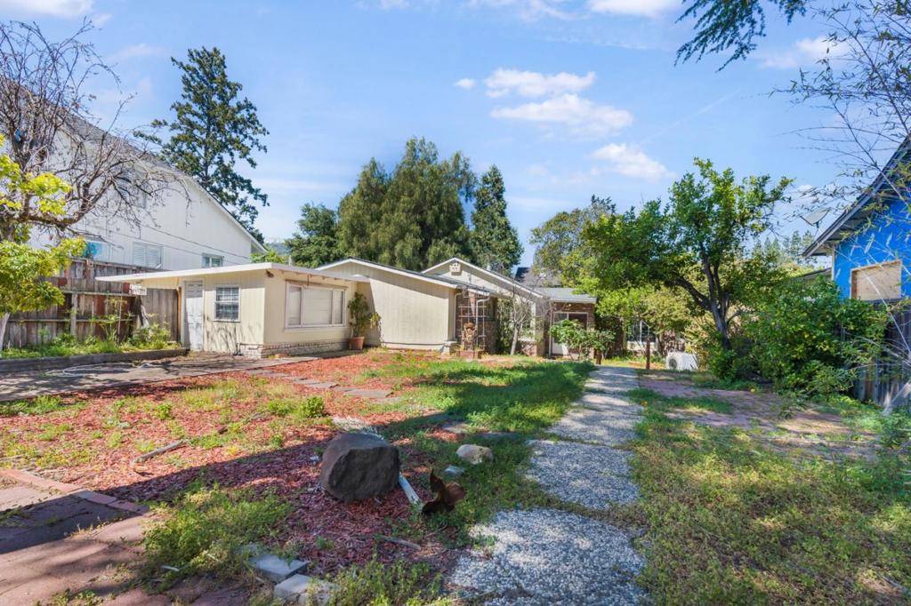 Los Gatos, CA 95032,495 Bird AVE