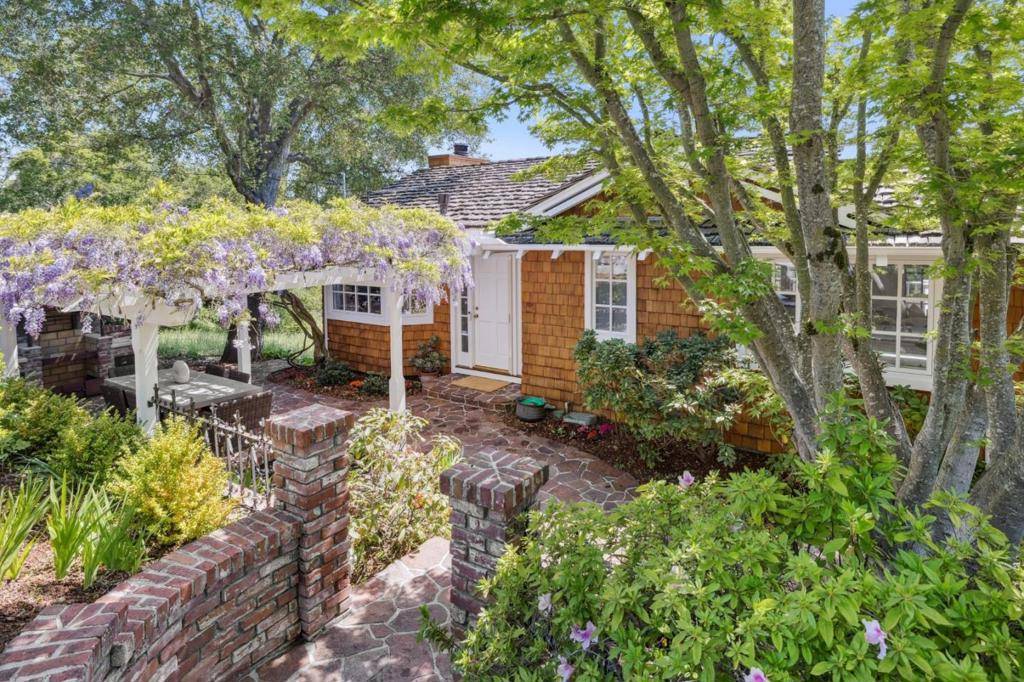 Woodside, CA 94062,642 Woodside WAY