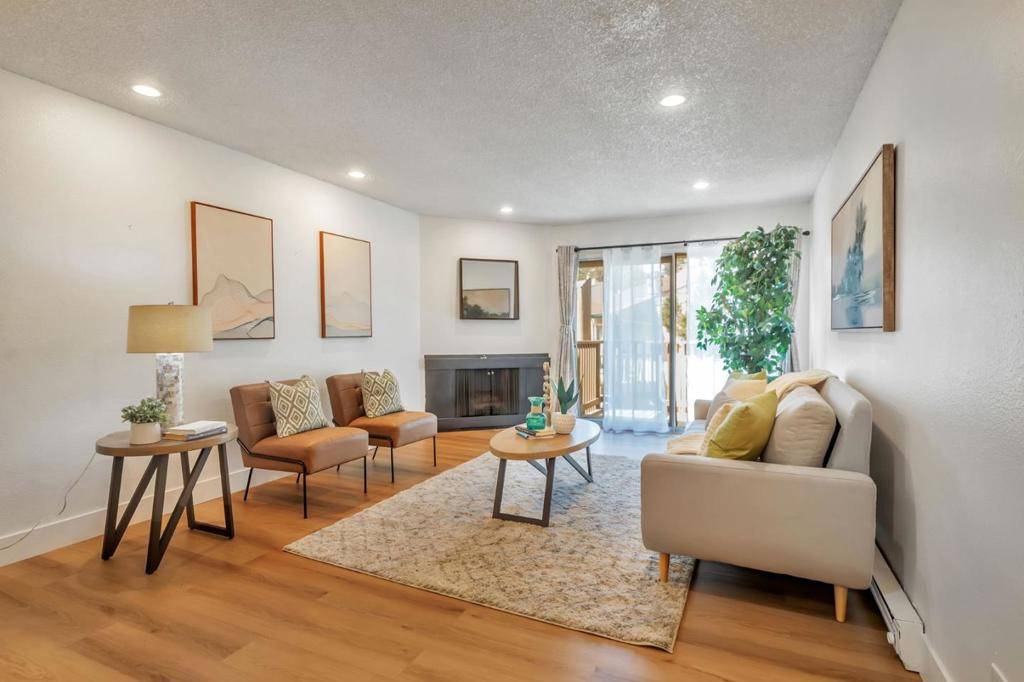 Daly City, CA 94015,373 Half Moon LN #307