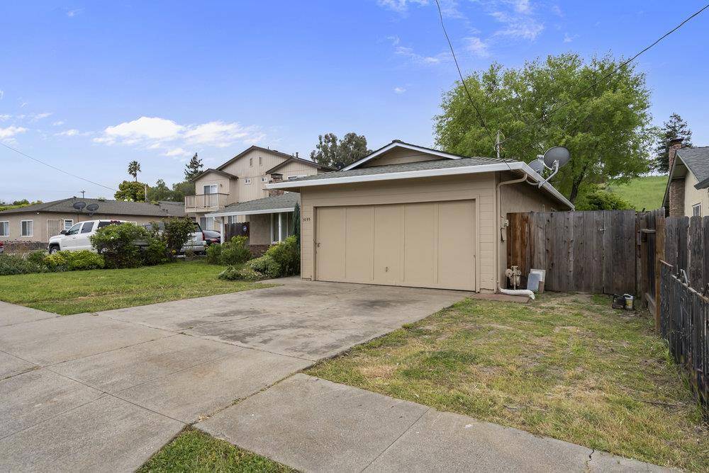San Juan Bautista, CA 95045,1099 3rd ST