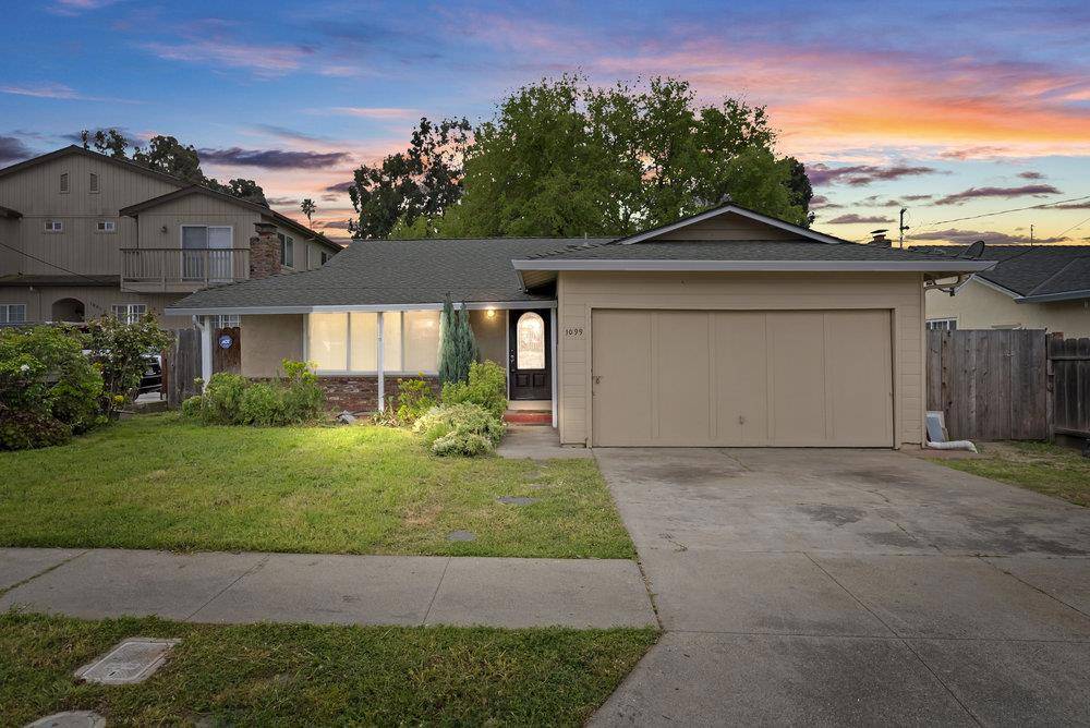 San Juan Bautista, CA 95045,1099 3rd ST