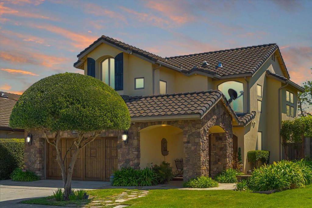 Salinas, CA 93908,17666 Winding Creek RD