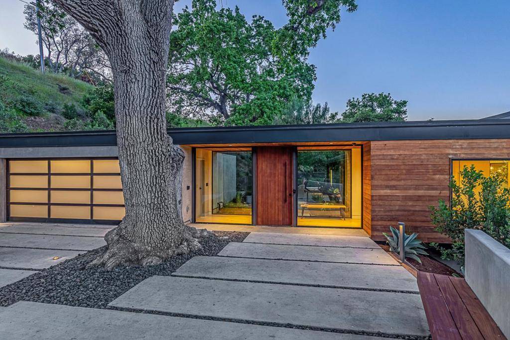 Los Altos Hills, CA 94022,26896 Alejandro DR