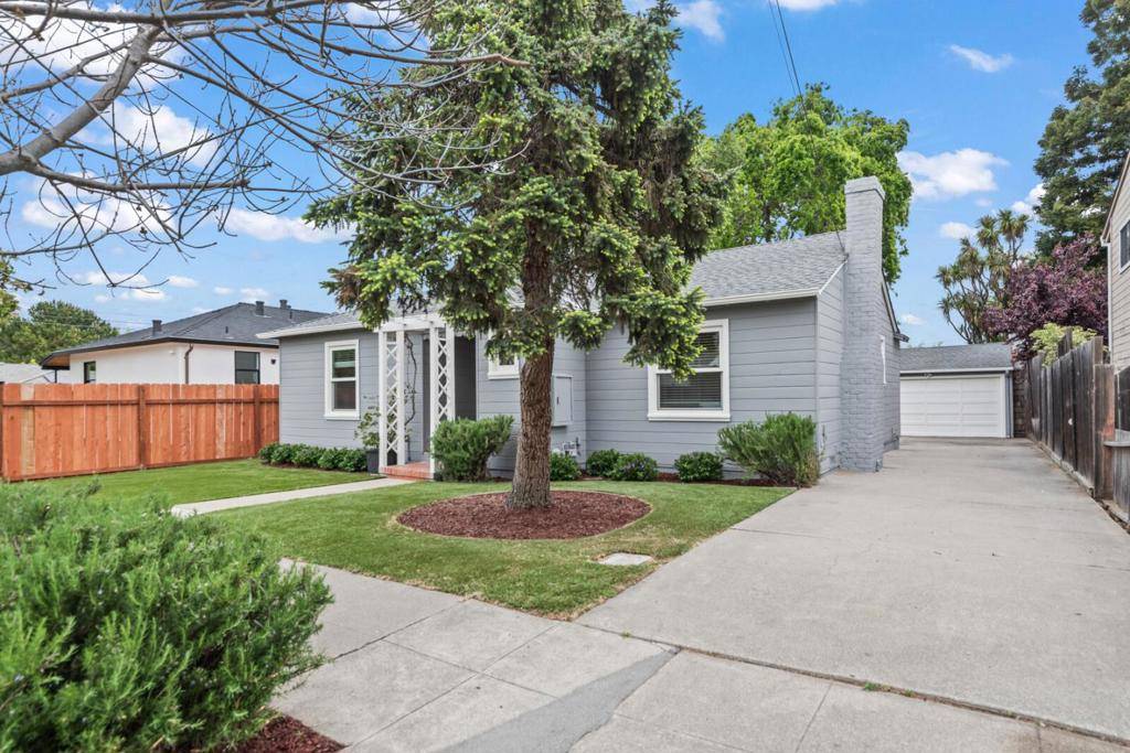 Redwood City, CA 94063,1418 Lenolt ST
