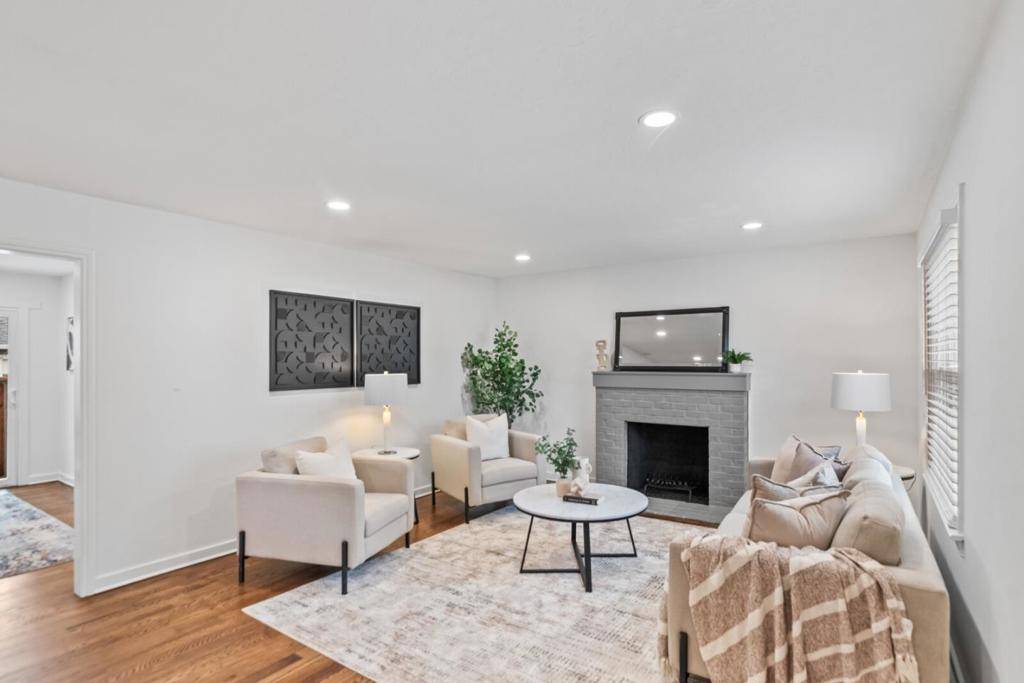 Redwood City, CA 94063,1418 Lenolt ST