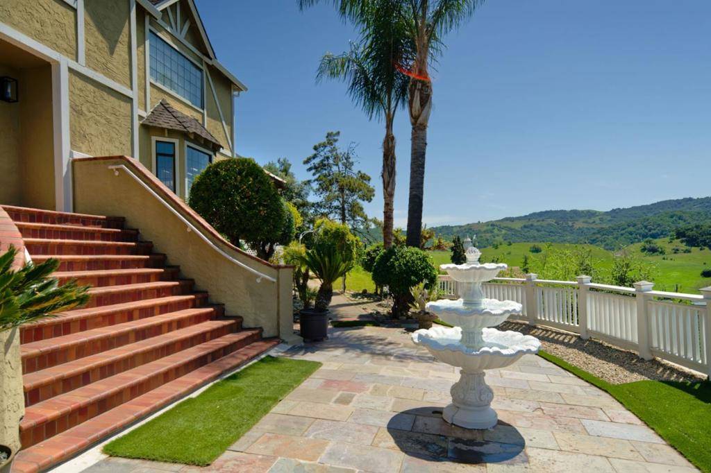 San Jose, CA 95120,7790 Lost View RD