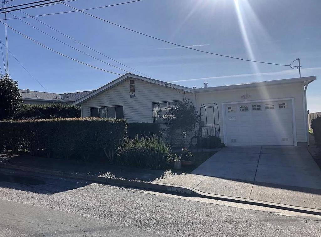 Pacifica, CA 94044,432 Heathcliff DR