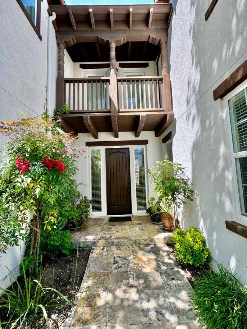 Gilroy, CA 95020,7651 Strath PL