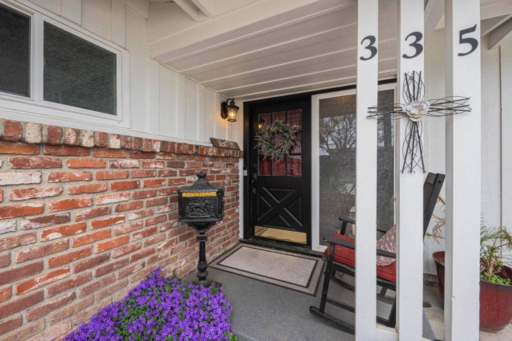 Salinas, CA 93901,335 Palma DR