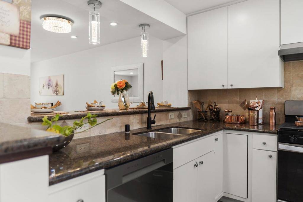 Sunnyvale, CA 94087,865 Carlisle WAY #128