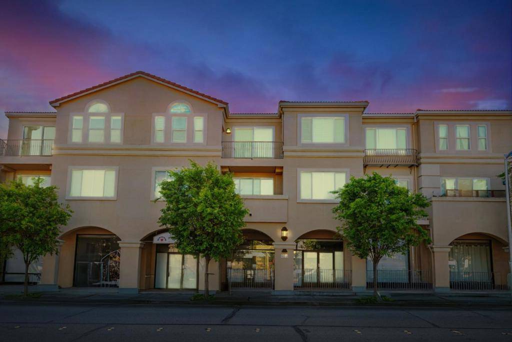 San Mateo, CA 94402,88 17th AVE #304