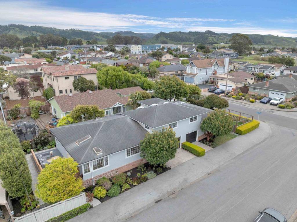 Half Moon Bay, CA 94019,601 Spruce ST