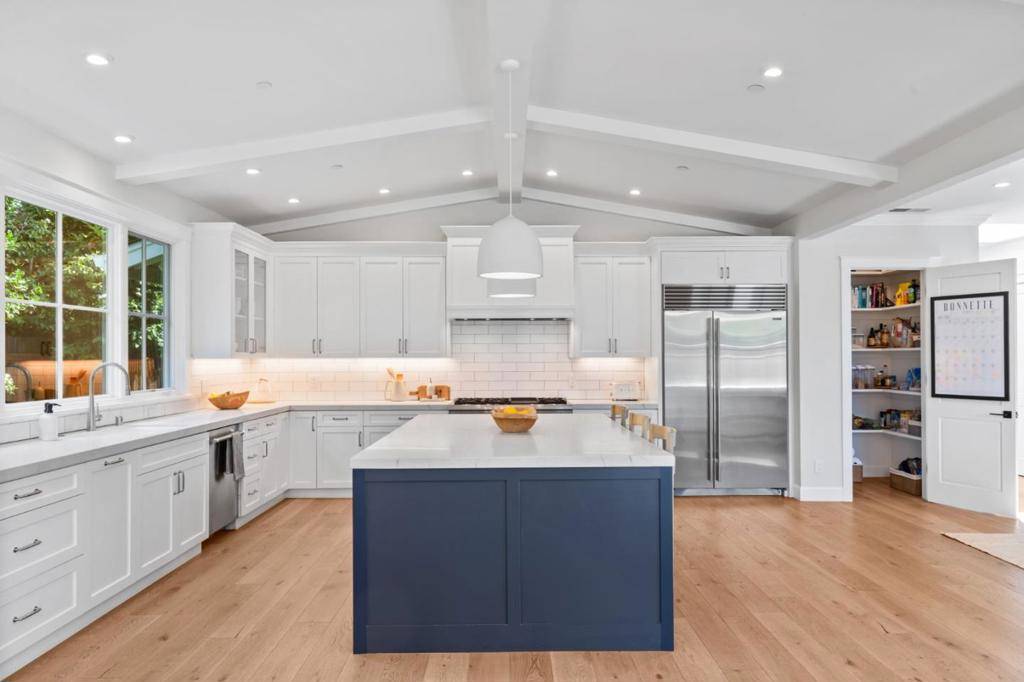 Menlo Park, CA 94025,378 Felton DR